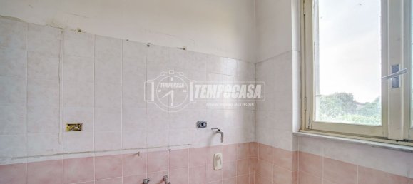 3 Schlafzimmer Wohnung in Cassano Magnago, Italy, Nr. 365562 8