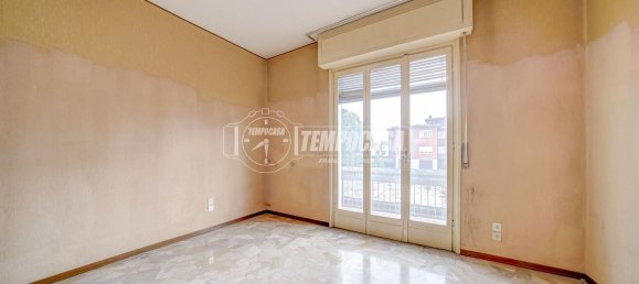 Apartamento de 3 dormitorios en Cassano Magnago, Italy No. 365562 16