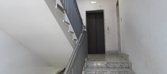 3 rooms Apartment in Mercato San Severino, Italy No. 91027 8