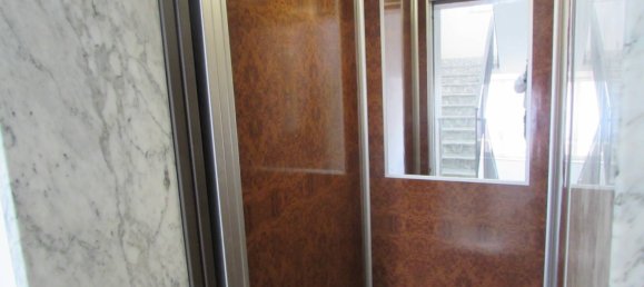 3 rooms Apartment in Mercato San Severino, Italy No. 91027 9