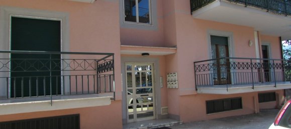 3 rooms Apartment in Mercato San Severino, Italy No. 91027 5