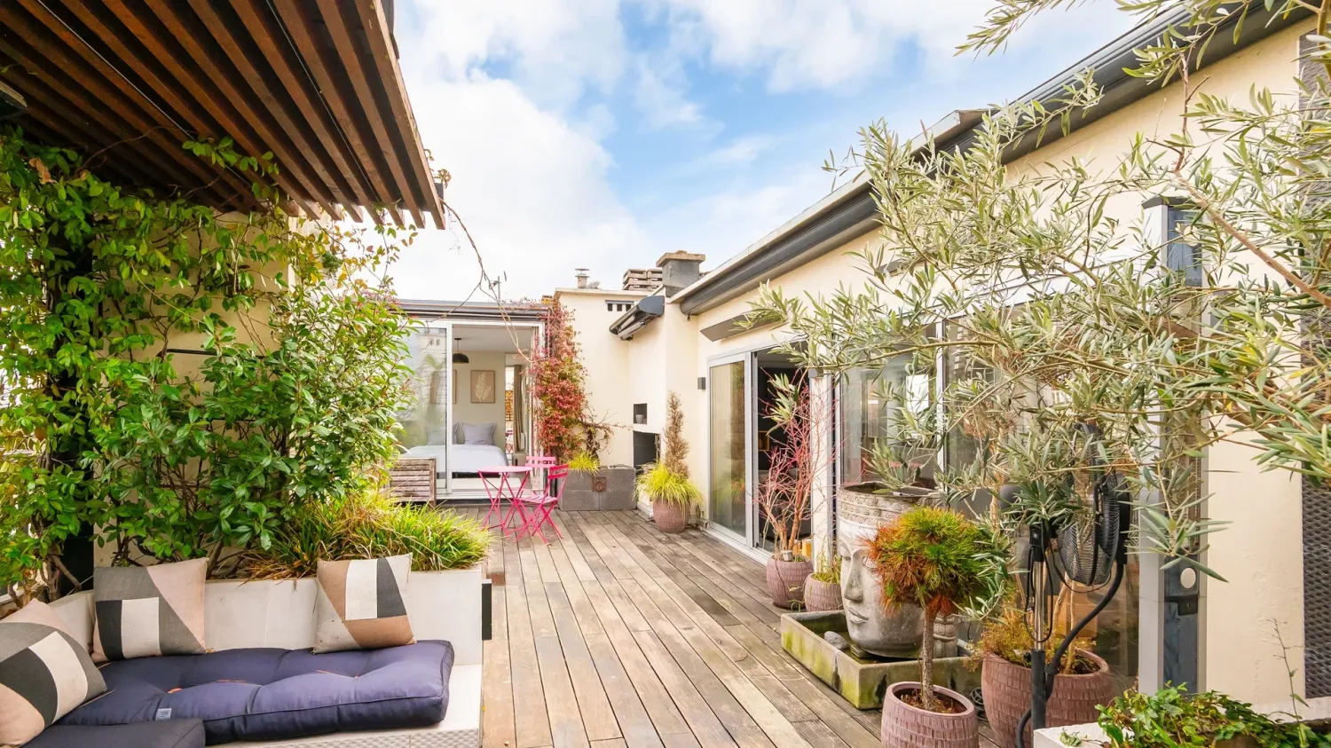 1 bedroom Penthouse in Paris, France No. 142984