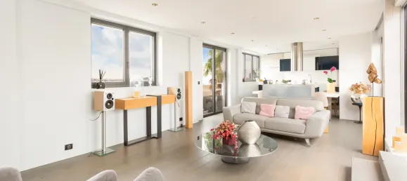 1 bedroom Penthouse in Paris, France No. 142984 7