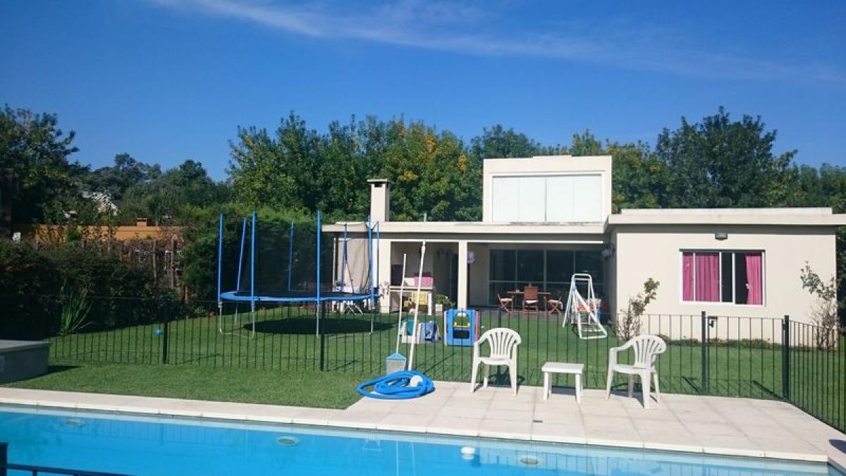 3 bedrooms House in Moreno, Argentina No. 92497