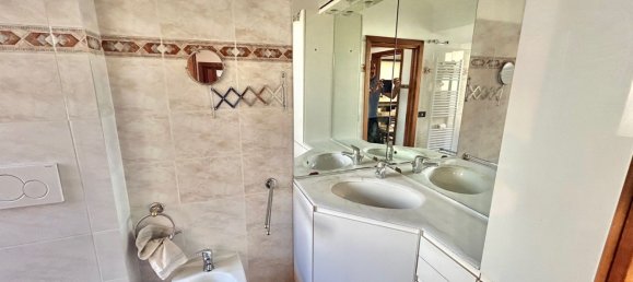 4 bedrooms Apartment in Savona, Italy No. 312089 16