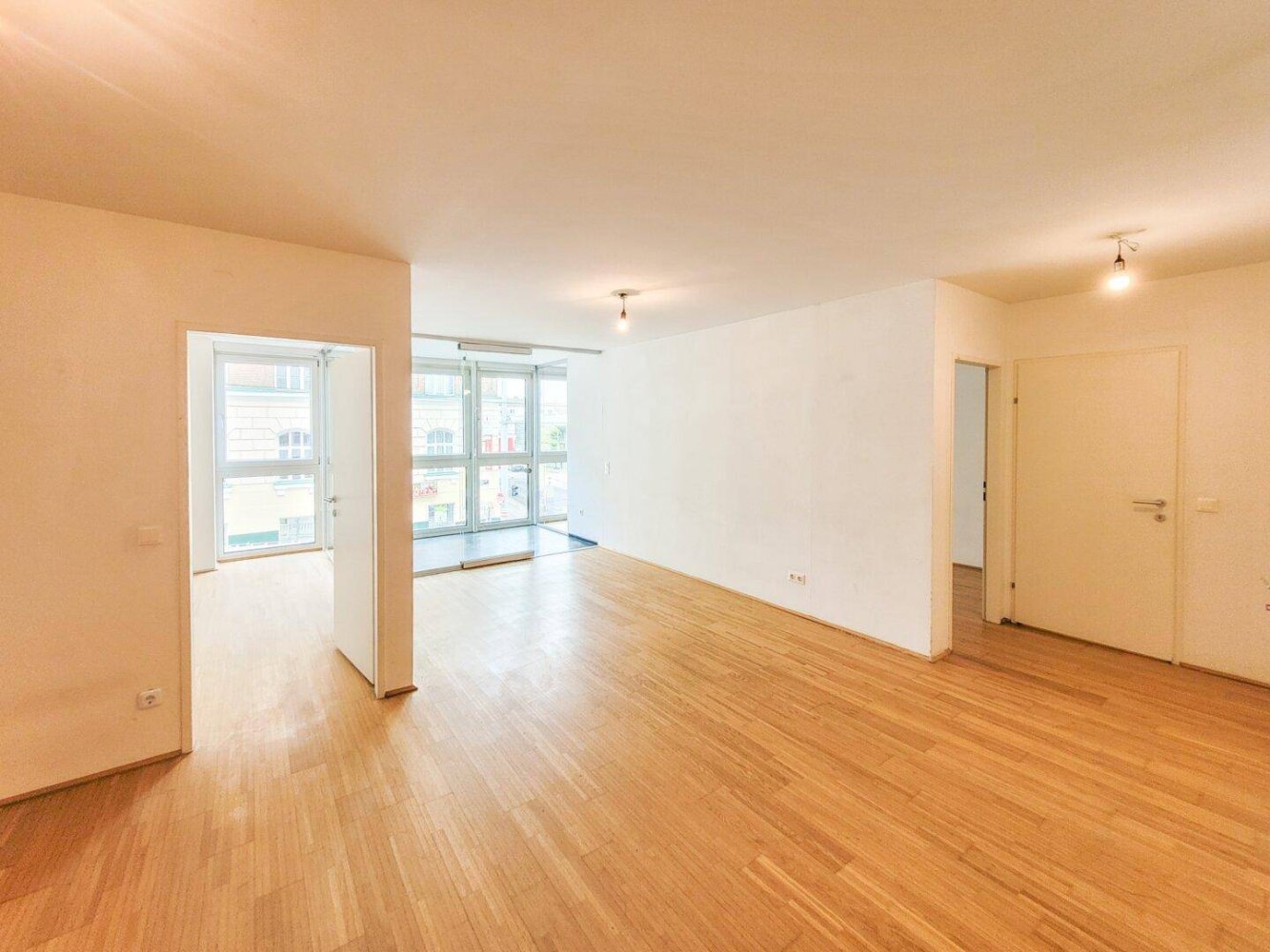 3 rooms Apartment in Favoriten, Austria No. 199483