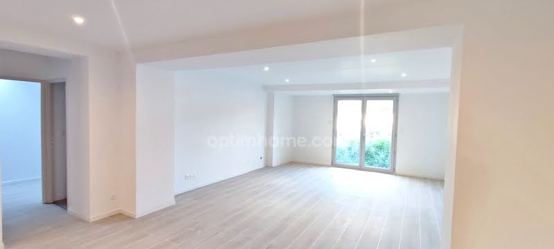 3 Schlafzimmer Haus in Saint-Quentin, France, Nr. 240771