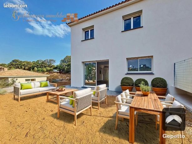 Casa de 3 dormitorios en Bastelicaccia, France No. 360418