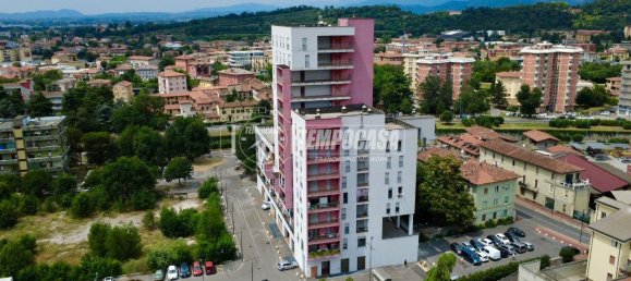 4-salle Penthouse à Brescia, Italy No. 3125 7