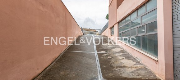 1 room Garage in Rome, Italy No. 64094 4