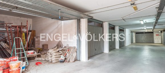 1 room Garage in Rome, Italy No. 64094 2