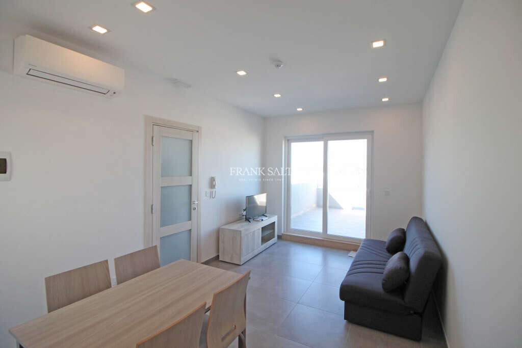 Ático de 1 dormitorio en Swieqi, Malta No. 10132