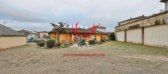 3 bedrooms House in Chalamont, France No. 261381 39