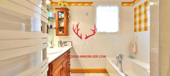 3 bedrooms House in Chalamont, France No. 261381 32