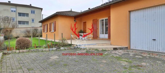 3 bedrooms House in Chalamont, France No. 261381 11