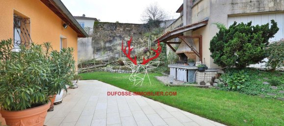 3 bedrooms House in Chalamont, France No. 261381 6