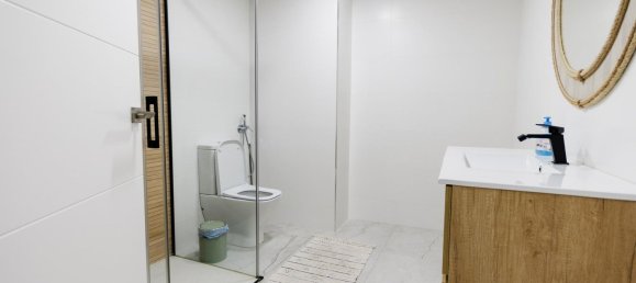Apartamento de 4 dormitorios en Córdoba, Spain No. 141560 26