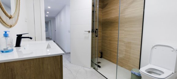 Apartamento de 4 dormitorios en Córdoba, Spain No. 141560 27