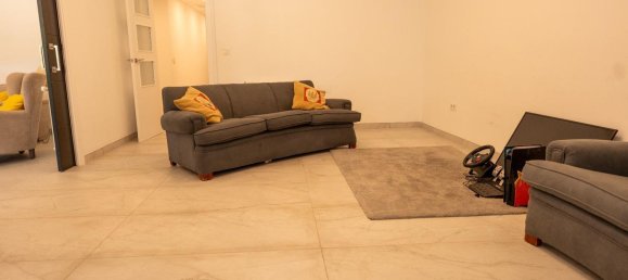 Apartamento de 4 dormitorios en Córdoba, Spain No. 141560 8