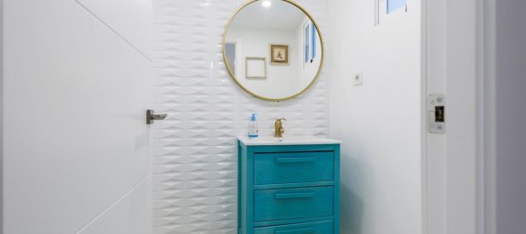 Apartamento de 4 dormitorios en Córdoba, Spain No. 141560 18