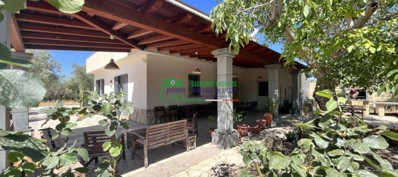 8 rooms Villa in Chiaramonte Gulfi, Italy No. 125765 2