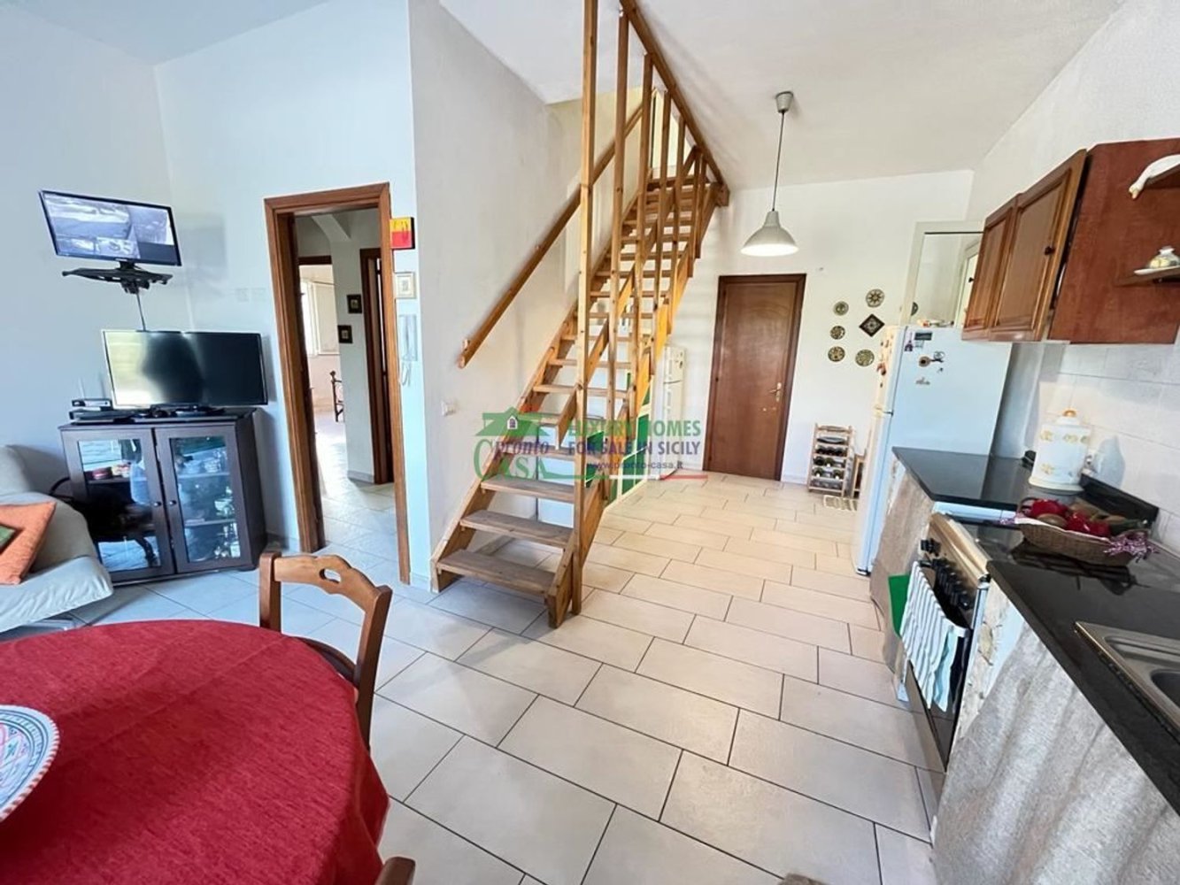 8 rooms Villa in Chiaramonte Gulfi, Italy No. 125765