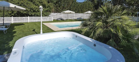 14 rooms House in Lucca, Italy No. 42654 9