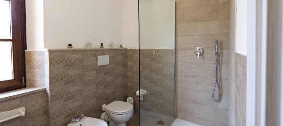 14 rooms House in Lucca, Italy No. 42654 36