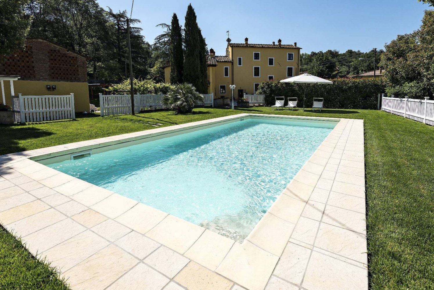14 rooms House in Lucca, Italy No. 42654
