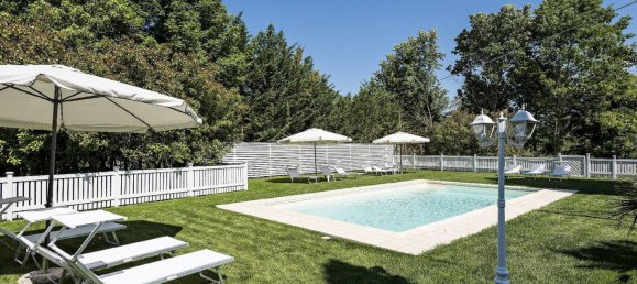 14 rooms House in Lucca, Italy No. 42654 2