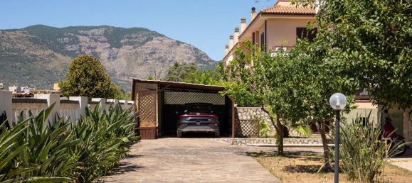 23 chambres Villa à Terracina, Italy No. 346228 11