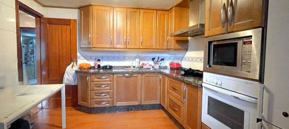 4 bedrooms Apartment in Estepona, Spain No. 167798 3