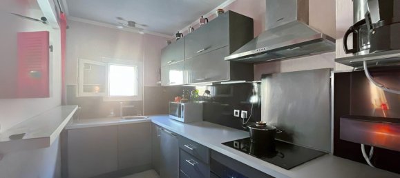 2 bedrooms Apartment in Saint-Florent, France No. 61815 3