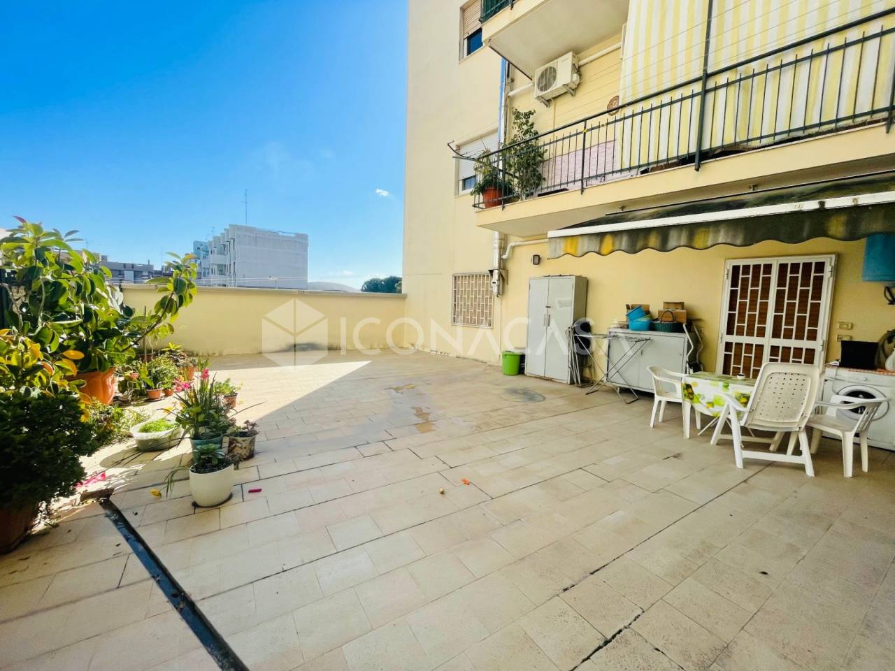 4غرفة شقة في Valenzano, Italy رقم 354675