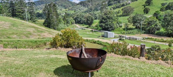 4 غرف نوم مزرعة في Goomboorian, Australia رقم 826 26