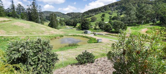 4 غرف نوم مزرعة في Goomboorian, Australia رقم 826 25