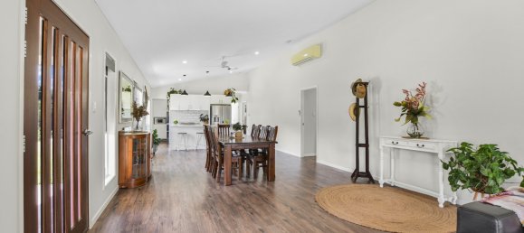 4 غرف نوم مزرعة في Goomboorian, Australia رقم 826 11