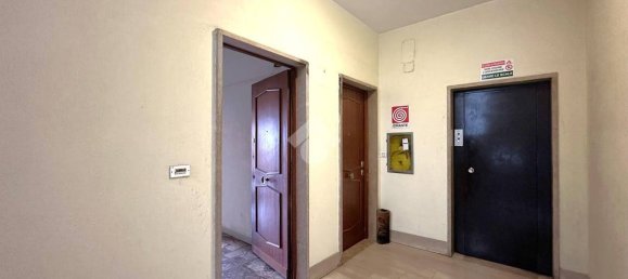 2 bedrooms Apartment in Rome, Italy No. 144771 2