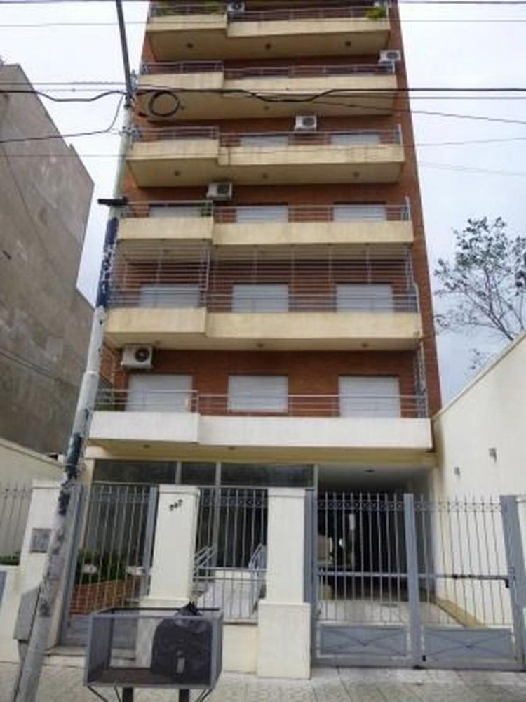 2 bedrooms Apartment in Moron, Argentina No. 99732