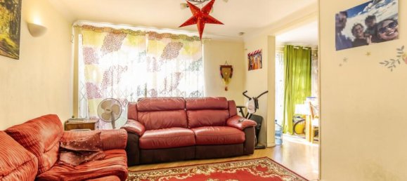 2 bedrooms Commercial property in Coulsdon, United Kingdom No. 8065 7