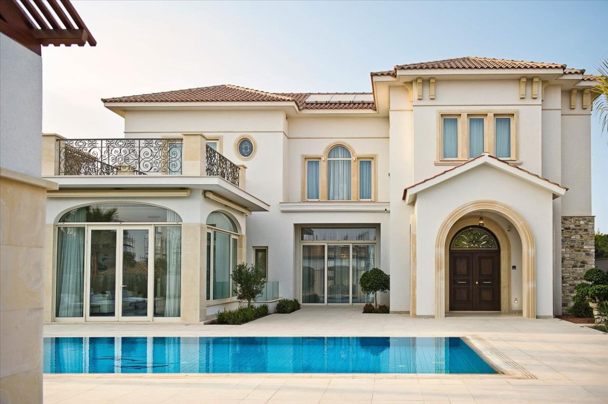 6 bedrooms Villa in Larnaca, Cyprus No. 1682