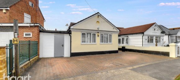 3 bedrooms Bungalow in Rainham, United Kingdom No. 4837 2