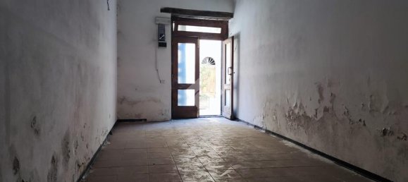 1-Zimmer Gewerbliche Immobilie in Città di Castello, Italy, Nr. 175348 9