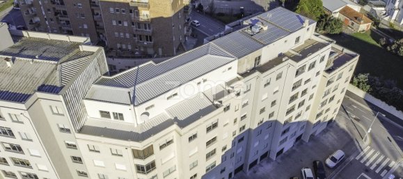 4 bedrooms Apartment in Porto, Portugal No. 95654 8