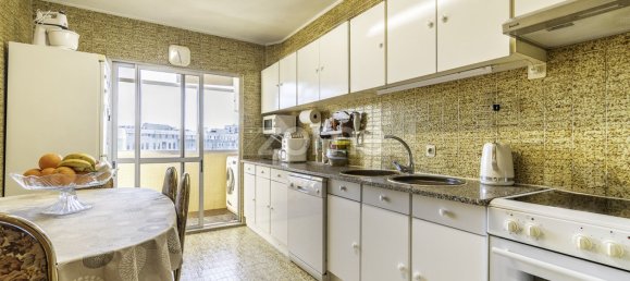 4 bedrooms Apartment in Porto, Portugal No. 95654 22