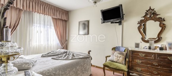 4 bedrooms Apartment in Porto, Portugal No. 95654 11