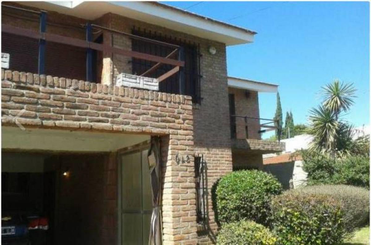 3 bedrooms House in Cordoba, Argentina No. 61284