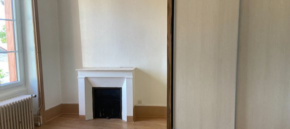 3 bedrooms House in Chateauroux, France No. 103511 3