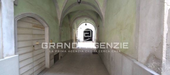 28m² Warehouse in Parma, Italy No. 310192 8