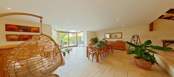 Casa de 4 dormitorios en Cosnes-et-Romain, France No. 63837 6